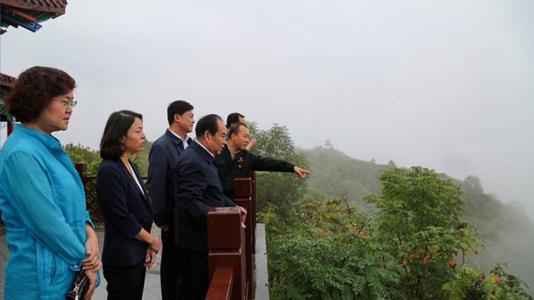 省市場(chǎng)監(jiān)督管理局黨組書記、局長(zhǎng)王忠習(xí)調(diào)研金徽股份